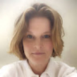 Meet your Posher, Caroline